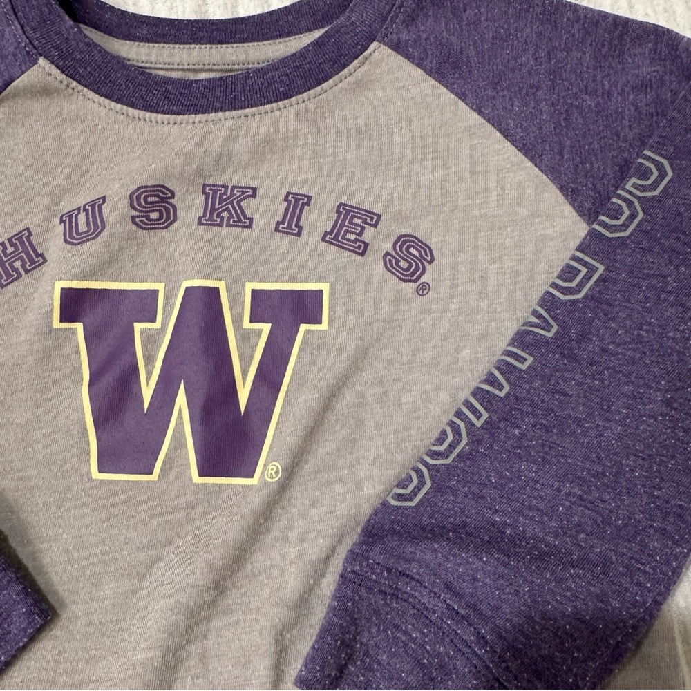 Huskies Raglan - Picture 2 of 5